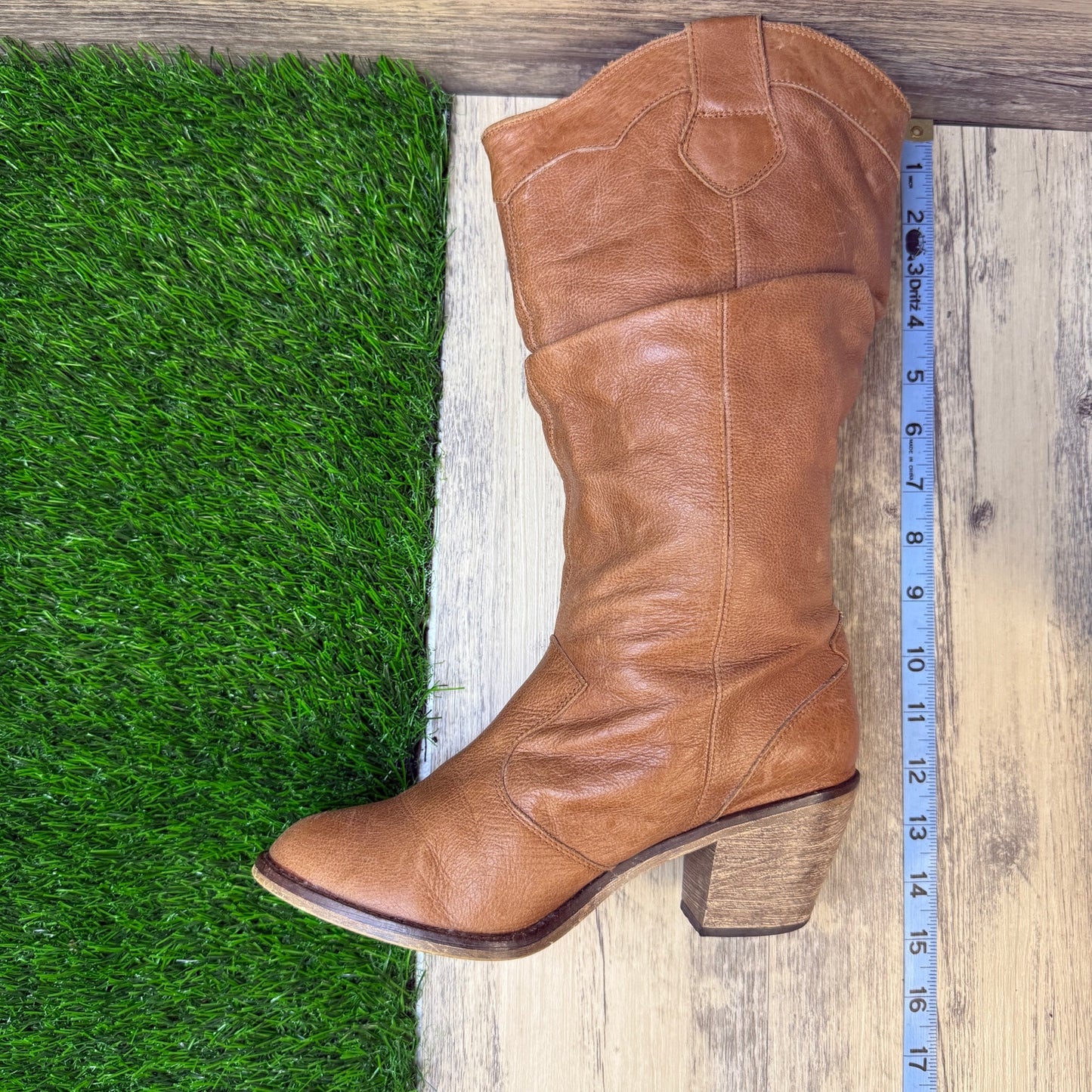 Steve Madden Women - Size 6 - Tan Slouch Boots