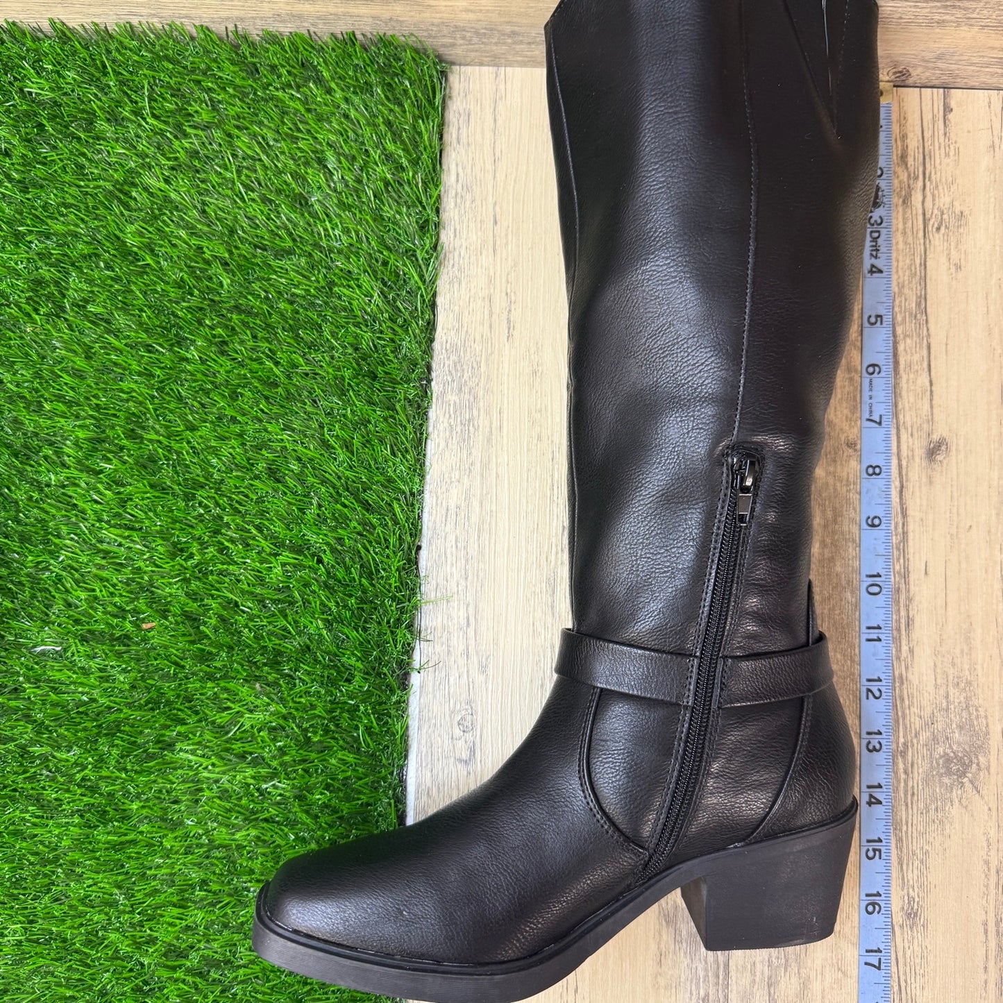 True Craft Women - Size 7M - Black Tall Faux Suede Boots Style Biddi