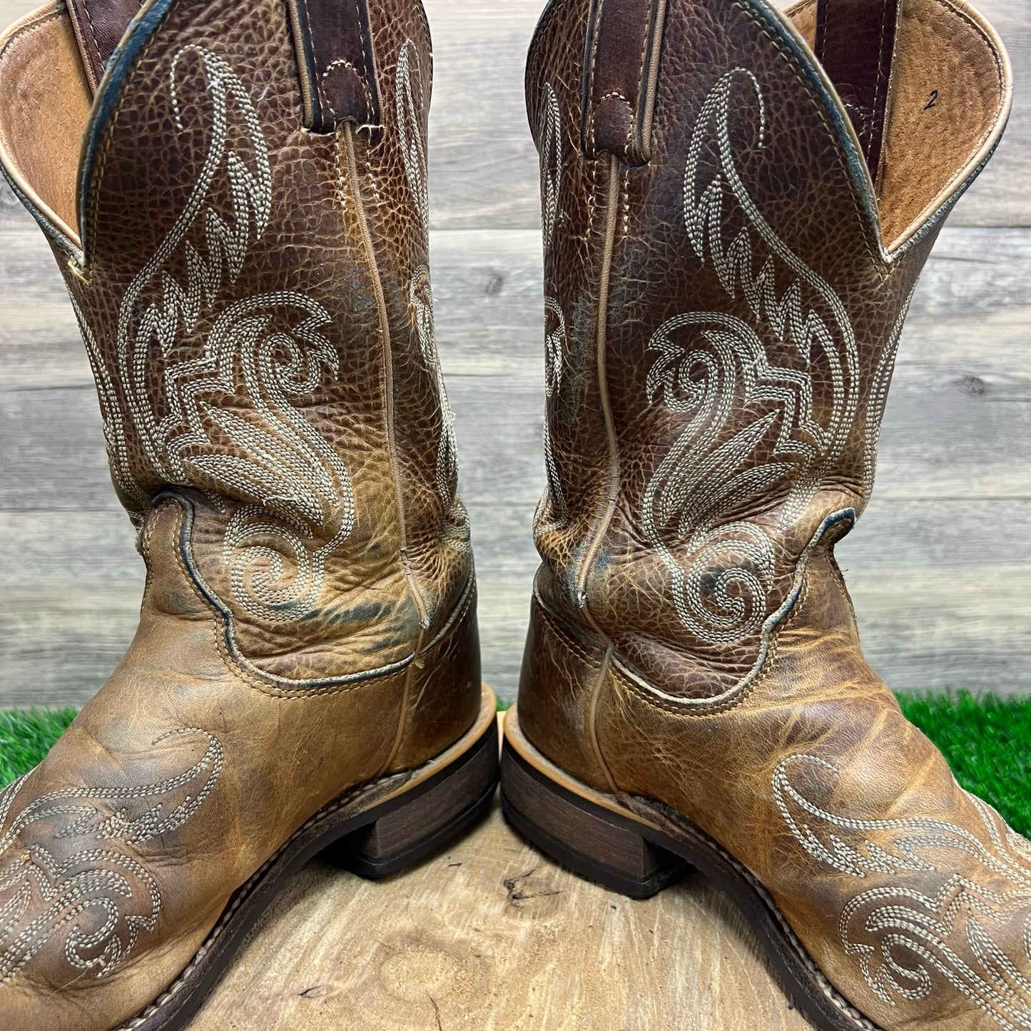 Justin Women - Size 7.5B - Tan Scroll Square Toe Boots BRL212