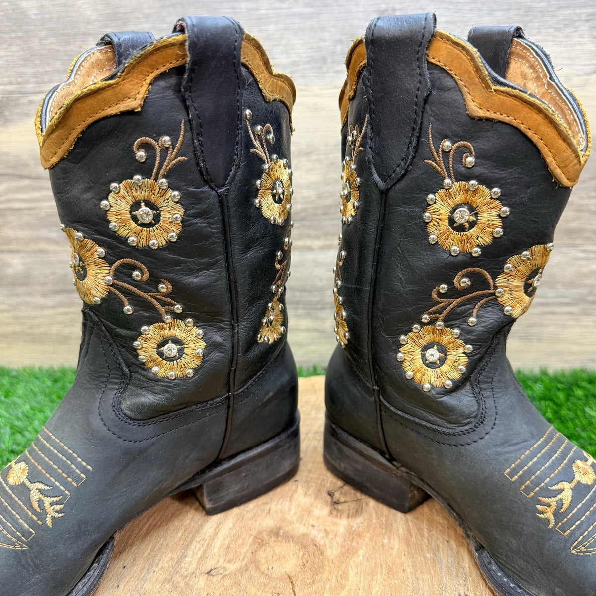 Cerrito Youth - Size 1 - Black / Tan Jeweled Flowers Cowboy Boots 2309