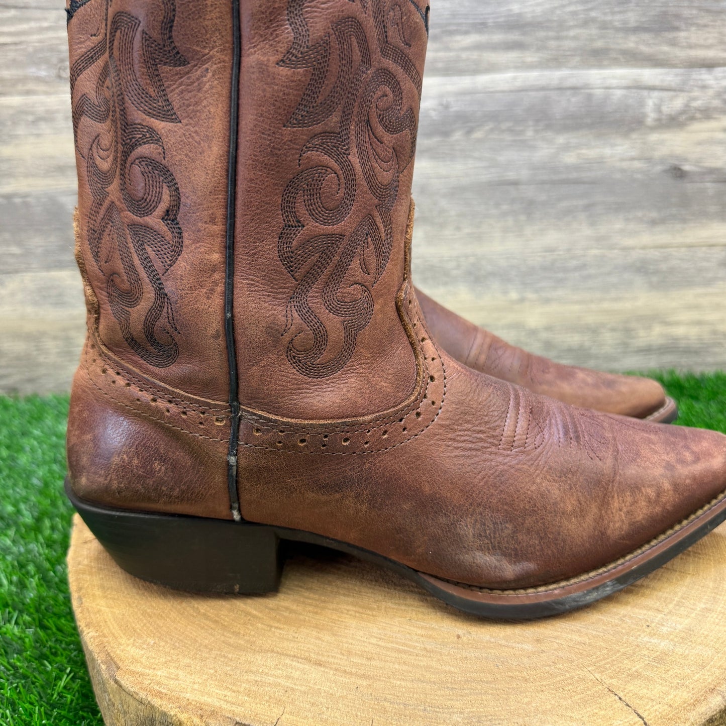 Justin Women - Size 9.5B - Brown Stampede Cowboy Boots Style L2559