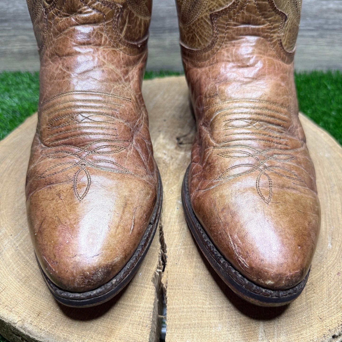 Justin Men - Size 10.5 EE - Tan Western Cowboy Boots Style 1567