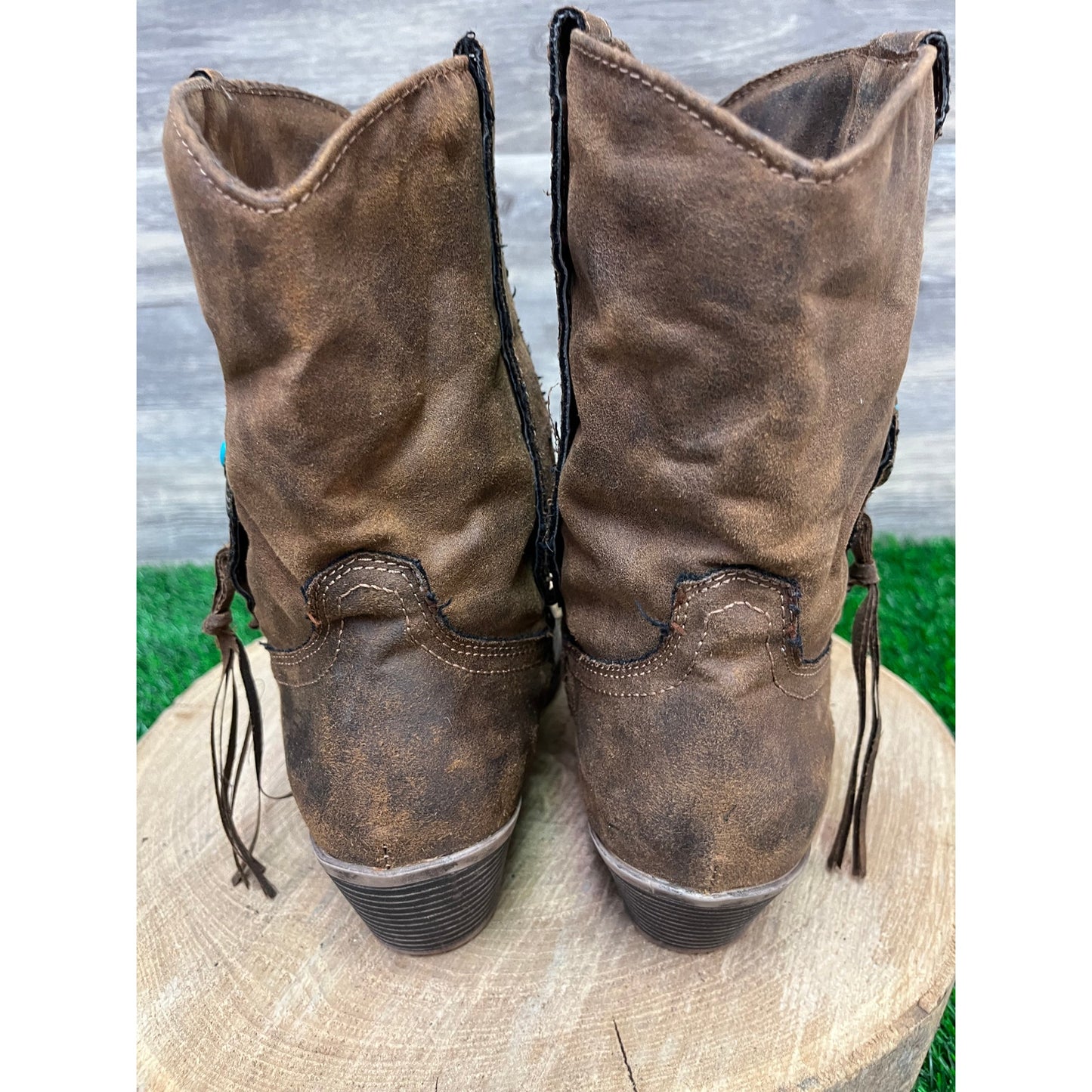 Sugar Women - Size 8.5 - Brown Native Design Soft Faux Leather Boots