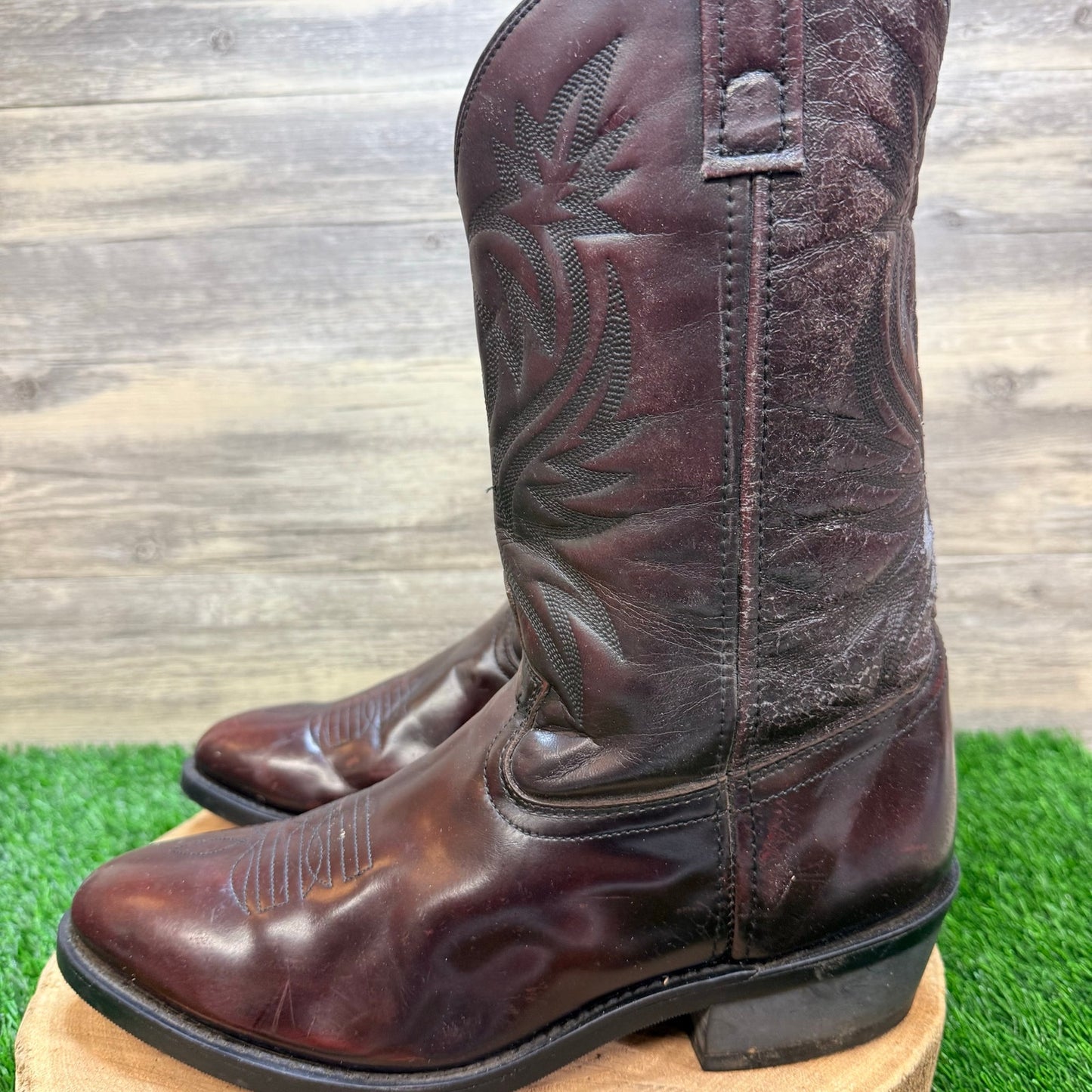 Laredo Men - Size 11EW - Vintage Burgundy Western Cowboy Boots 4246