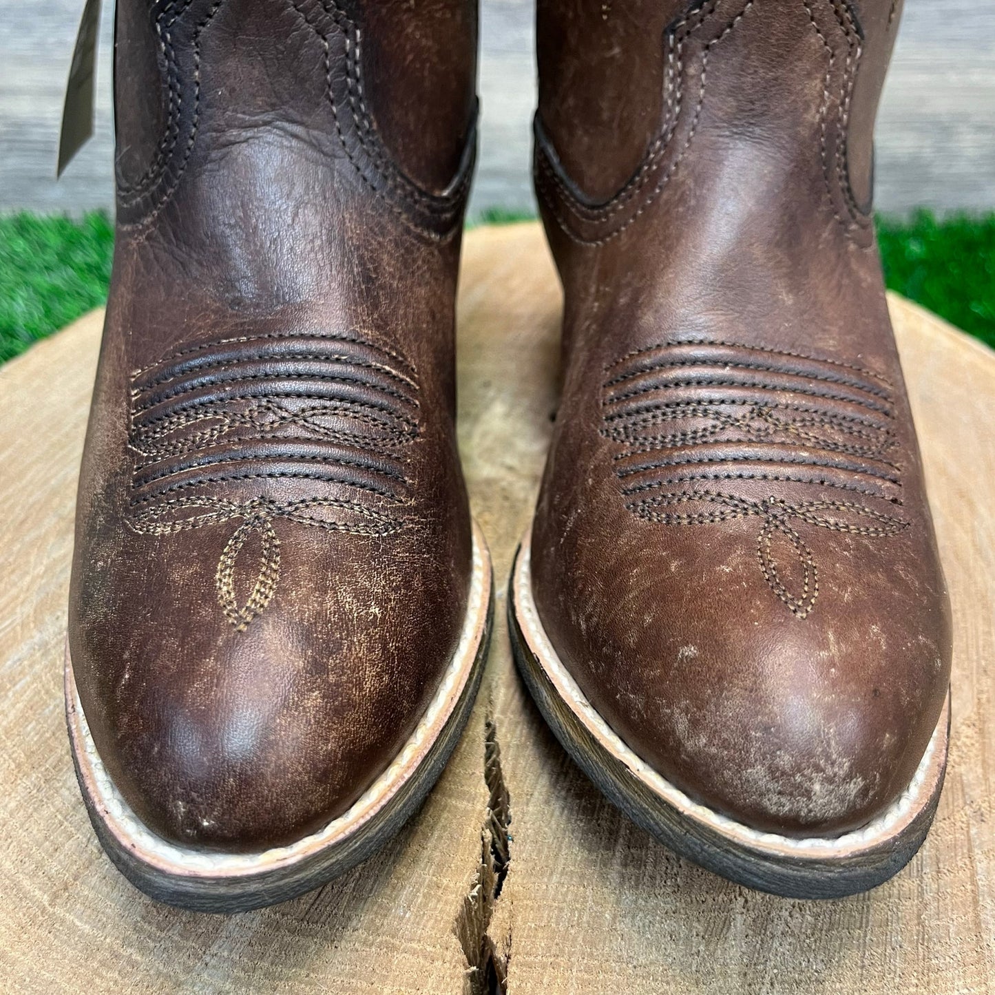 Ariat Women - Size 6B - Brown Ankle Zipper Cowboy Boots Style 10023211