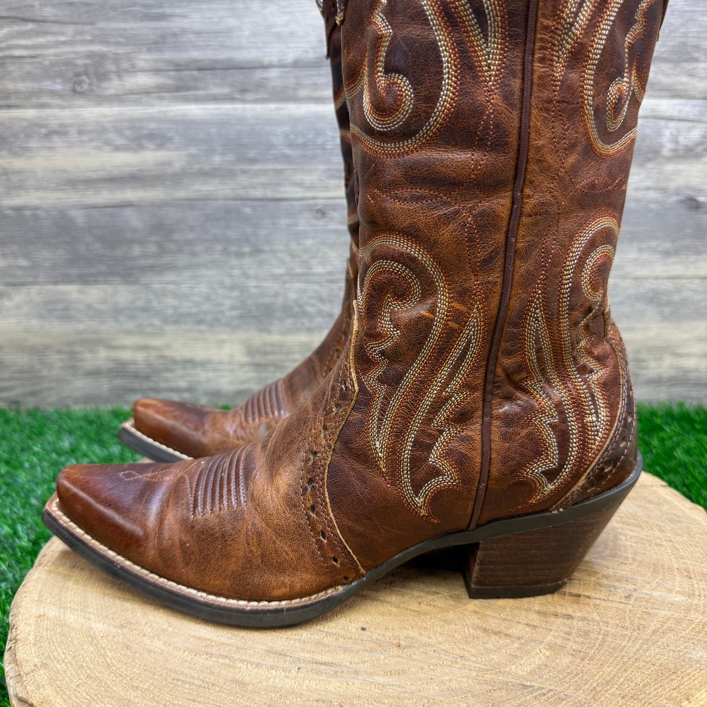 Ariat Women - Size 6B - Brown Heritage Snip Toe Cowboy Boots Style 10005908