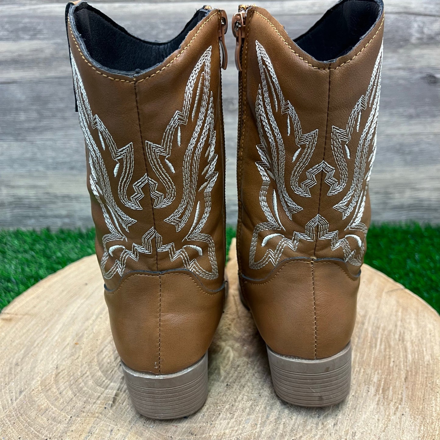 Unknown Youth - Size 11 - Tan Zipper Faux Leather Boots