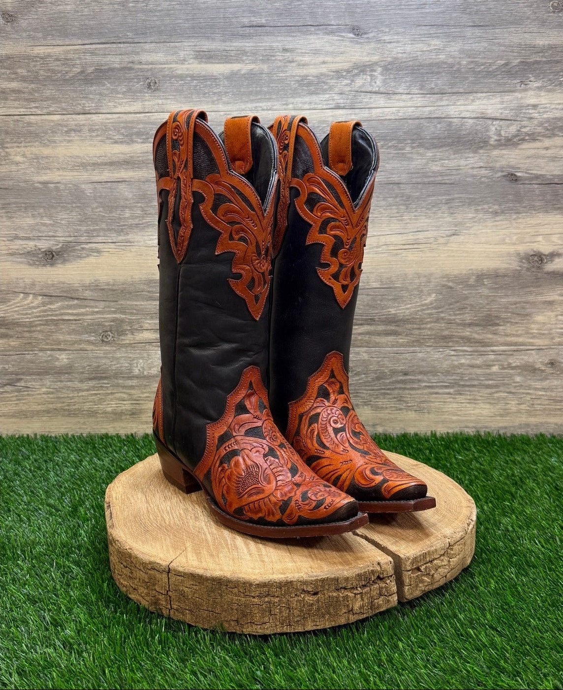 Denver Mountains Women - Size 7 - Black/Brown Hand Tooled Cowboy Boots L4074