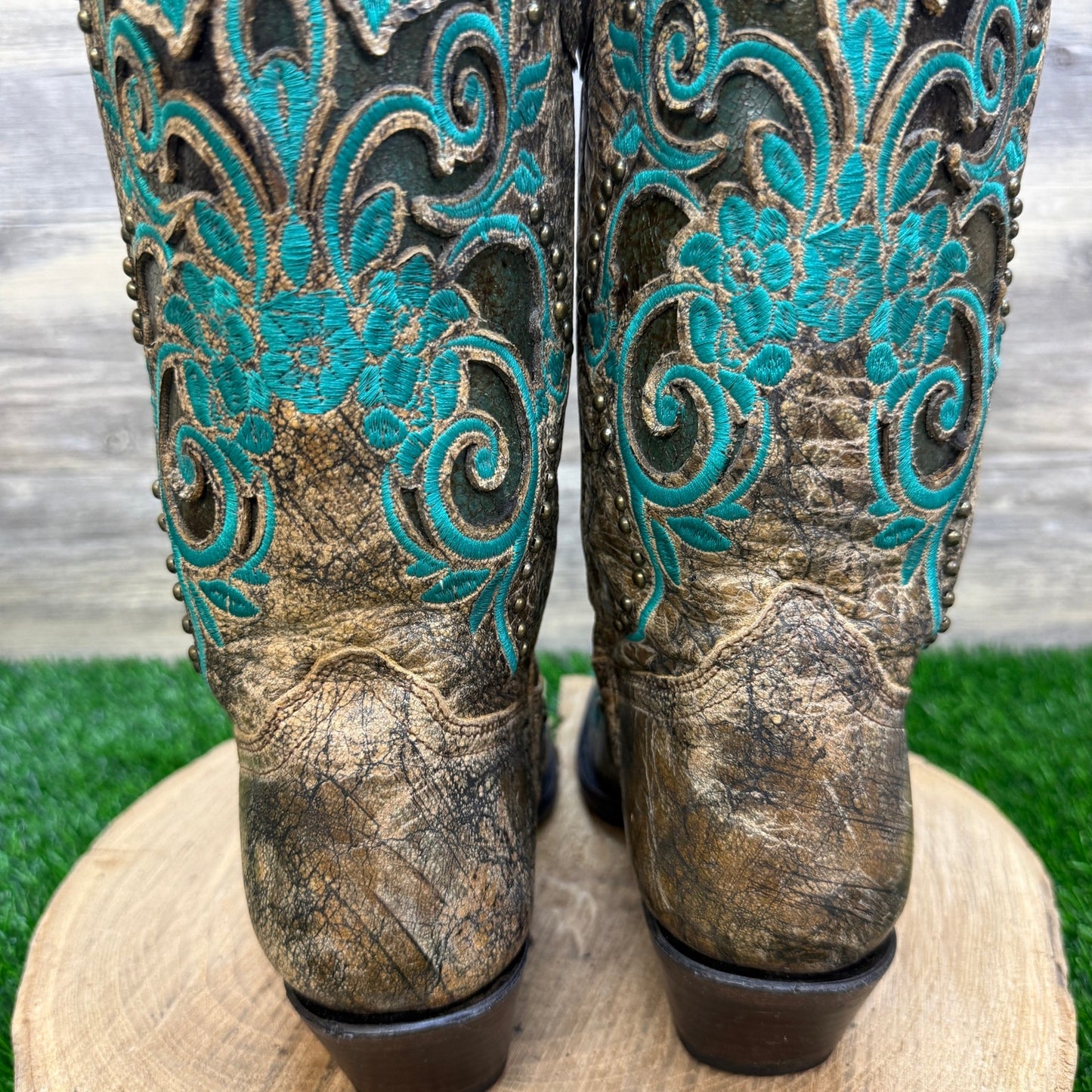 Corral Women - Size 9.5M - Brown/Turquoise Studded Snip Toe Cowboy Boots R1213