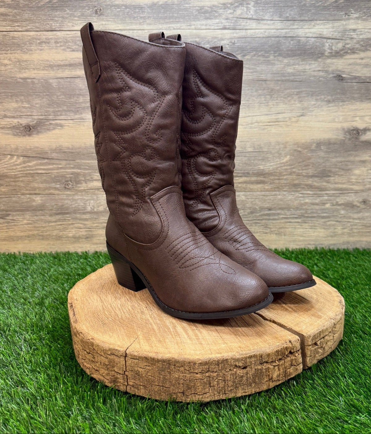 West Blvd Women - Size 6.5 - Chocolate Faux Leather Cowboy Boots Style Miami
