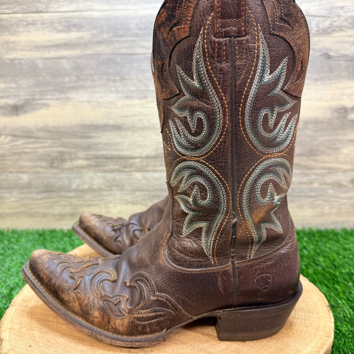 Ariat Women - Size 7.5B - Brown Snip Toe Cowboy Boots 10014090