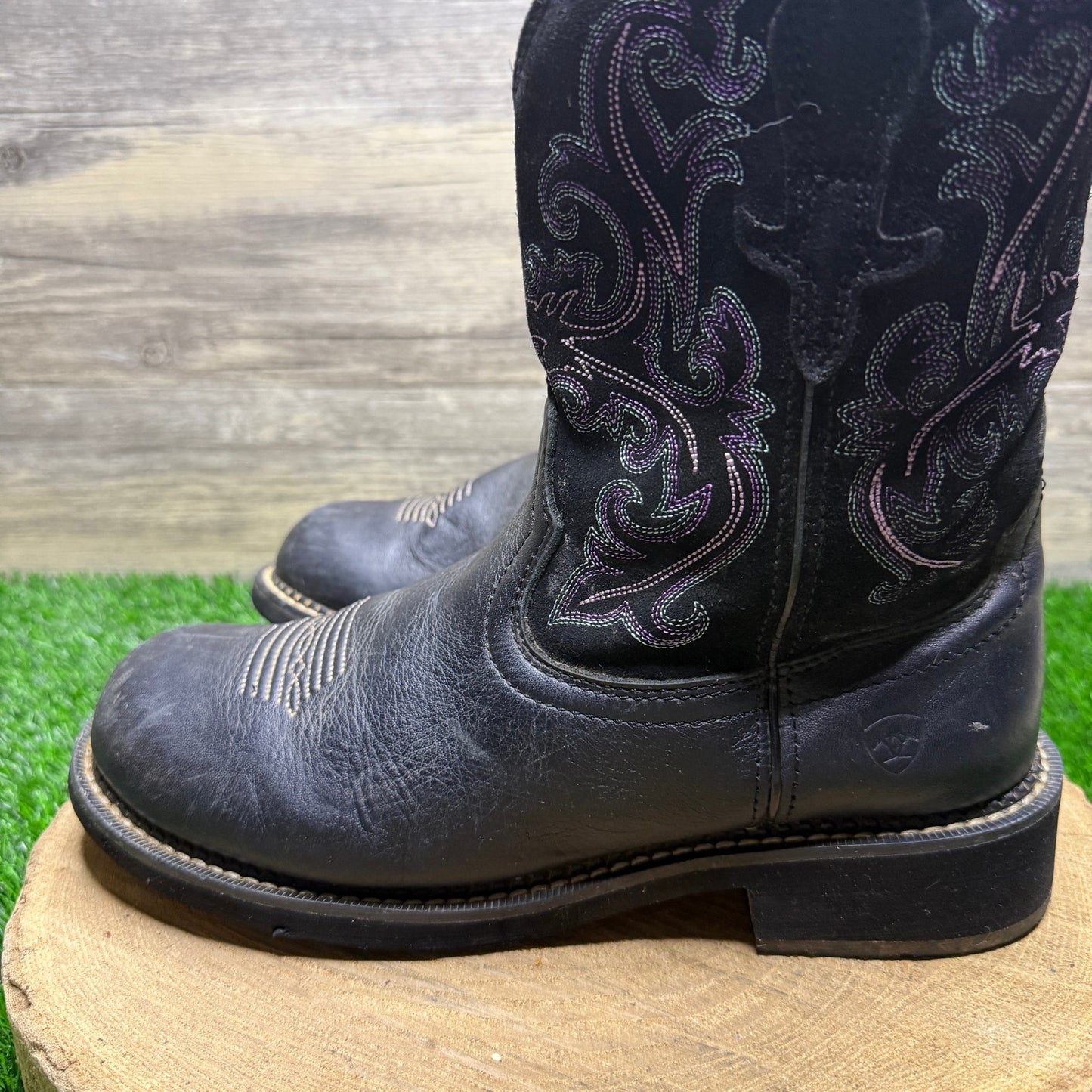 Ariat Women - Size 11B - Black/Purple Round Toe Cowboy Boots Style 10004729
