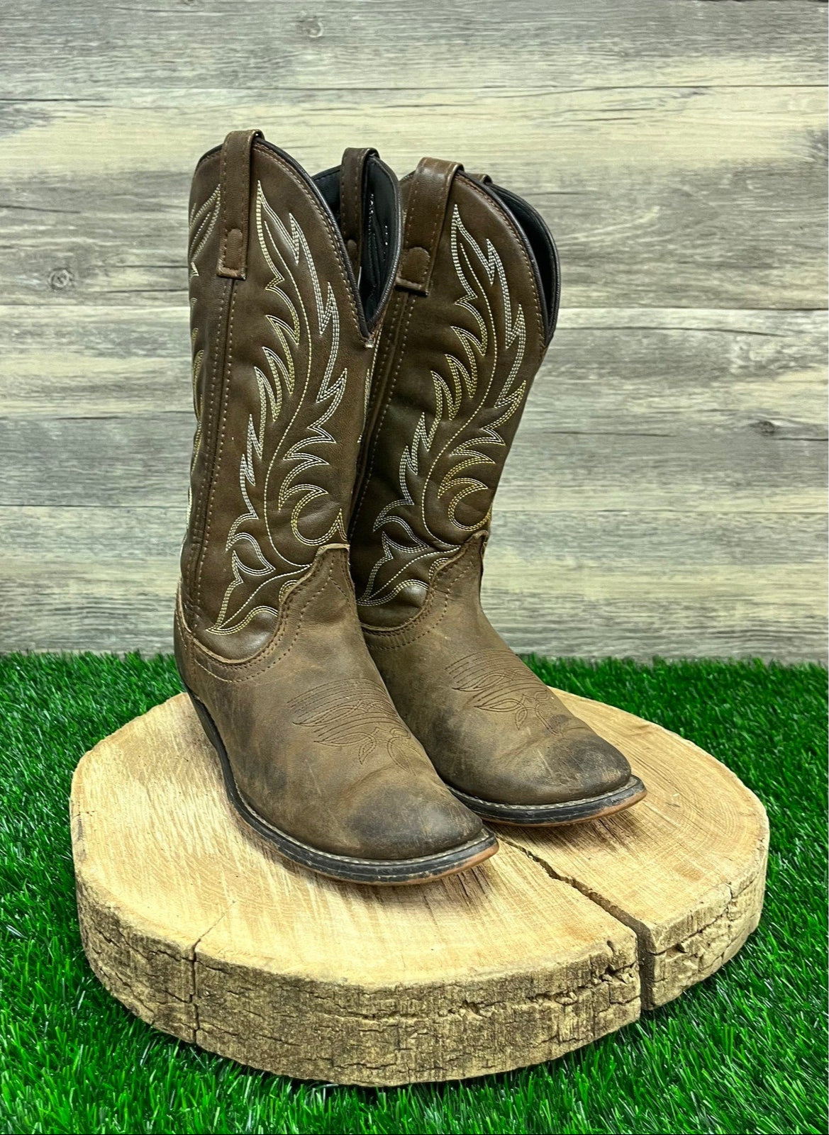 Laredo Women - Size 6M - Brown Cowboy Boots Style 5742