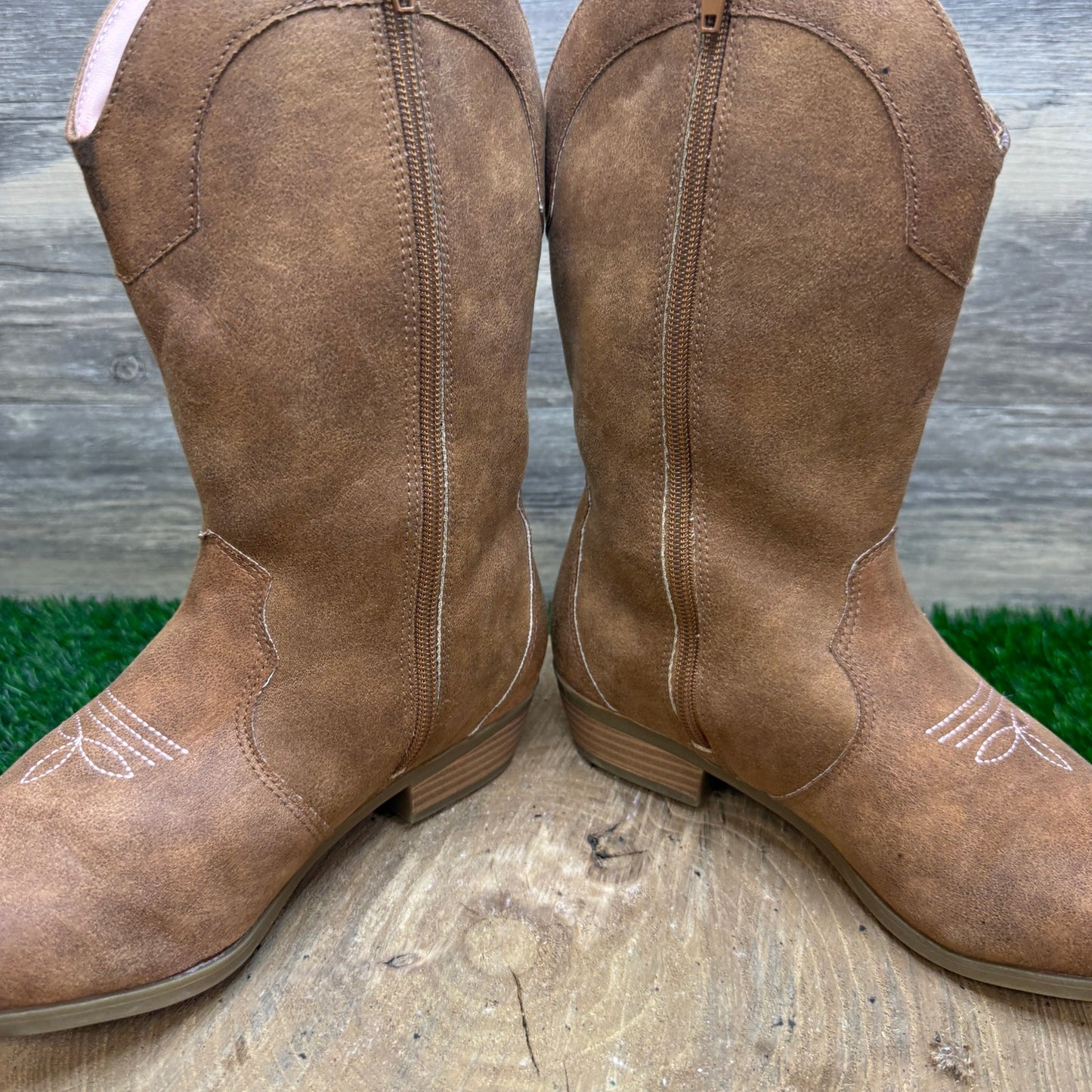 Magellan Youth - Size 5 - Brown/Pink Faux Suede Zipper Boots Style 177744