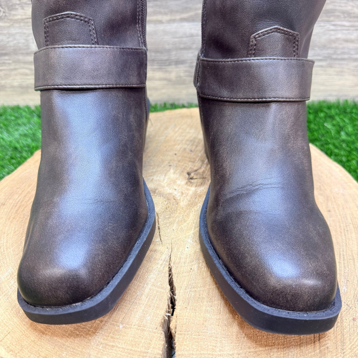 Time and Tru Women - Size 6.5 - Brown Faux Leather Moto Cowboy Boors 56514