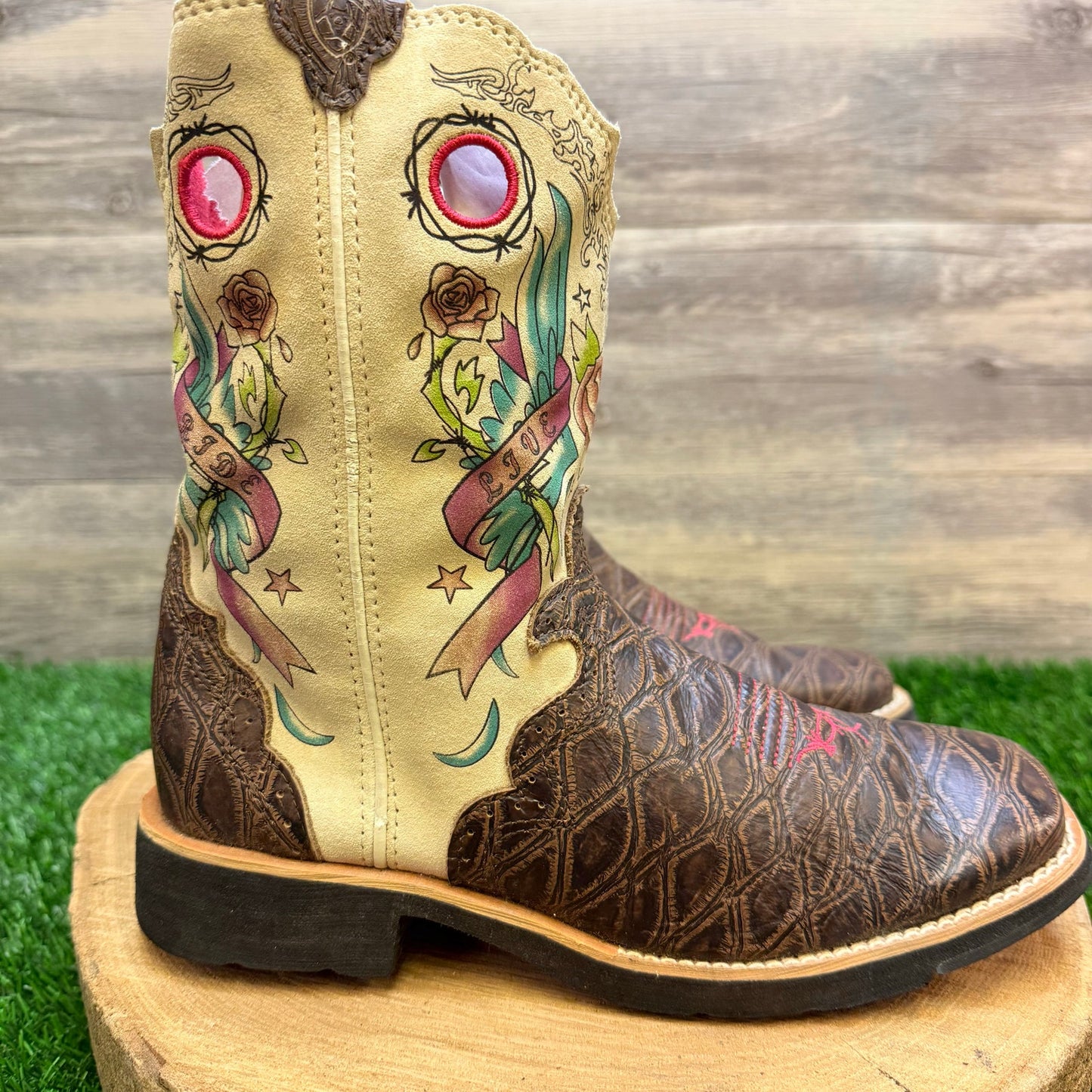 Ariat Women - Size 5 - Live and Ride Square Toe Cowboy Boots 10007987