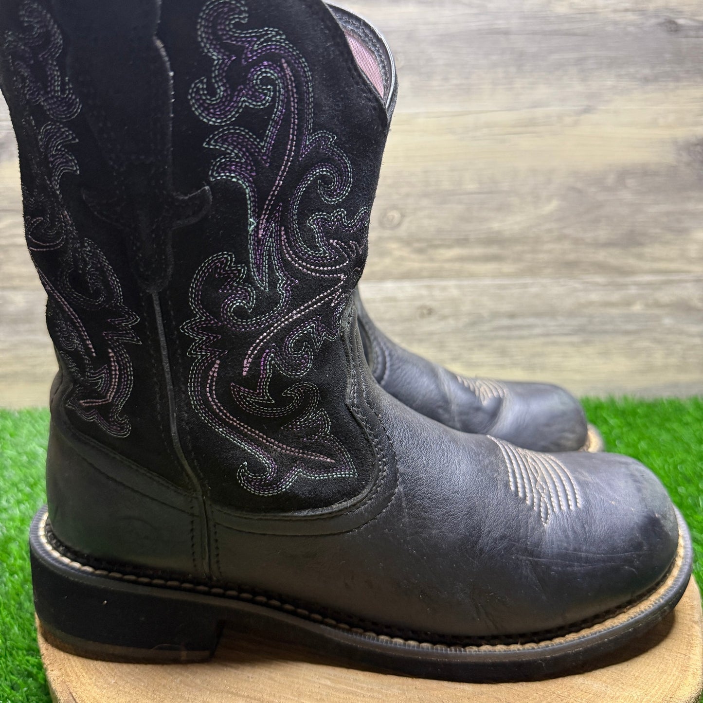 Ariat Women - Size 11B - Black/Purple Round Toe Cowboy Boots Style 10004729