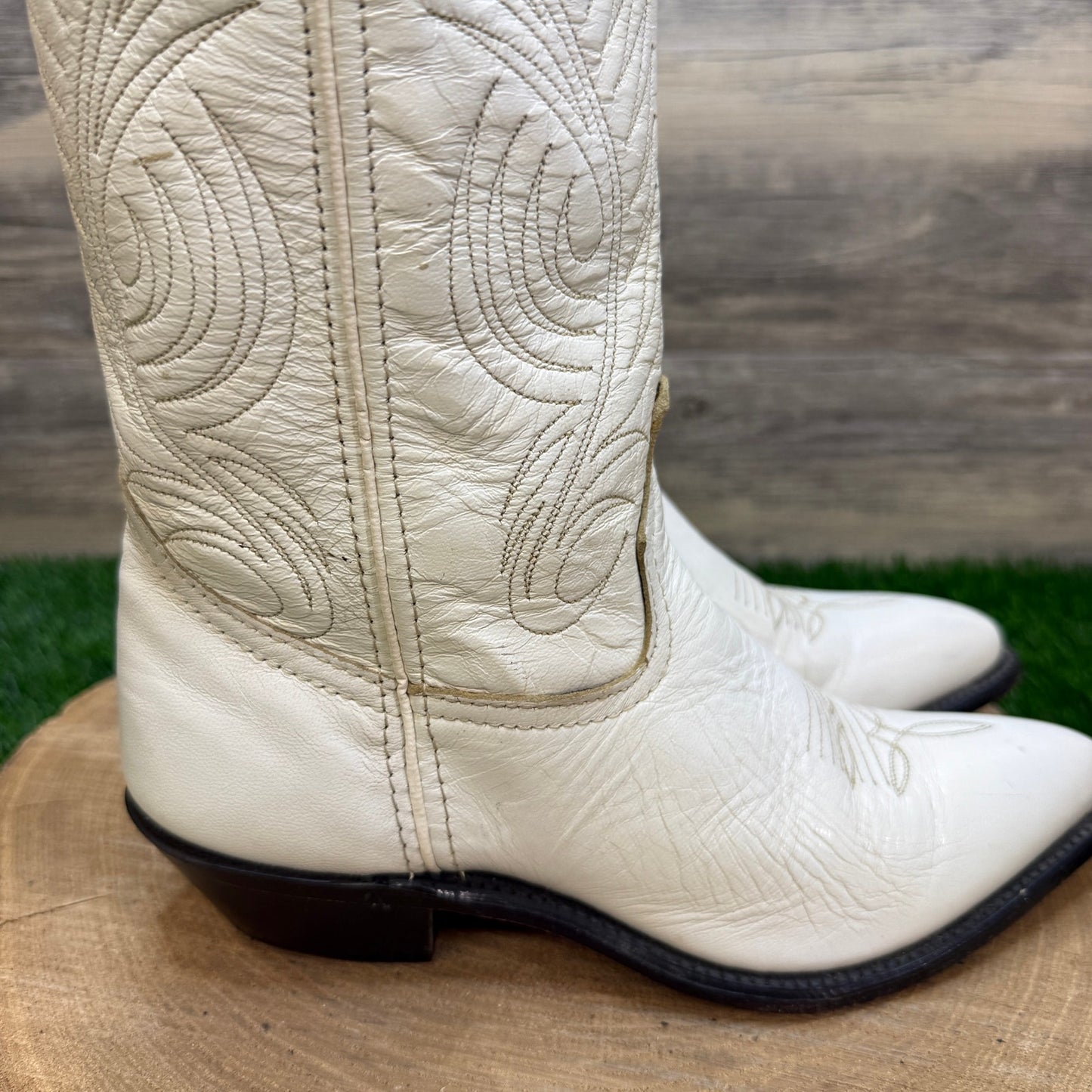Code West Women - Size 6.5M - Vintage White Western Cowboy Boots Style 27526