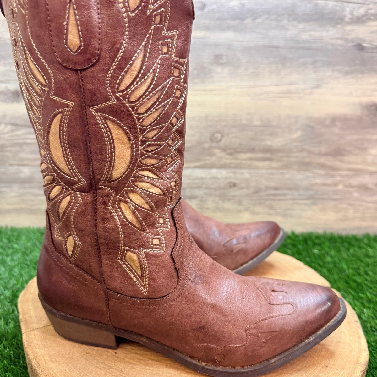 Coconuts Women - Size 7.5M - Brown / Tan Inlay Faux Leather Cowboy Boots Bandera