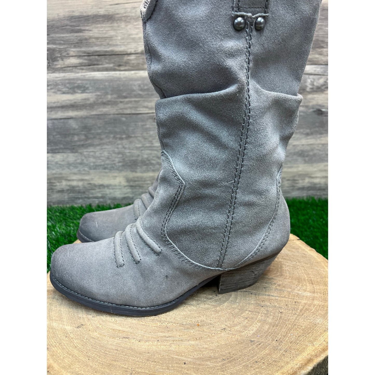 BCBG Women - Size 8B - Gray Suede Boots Style Holland