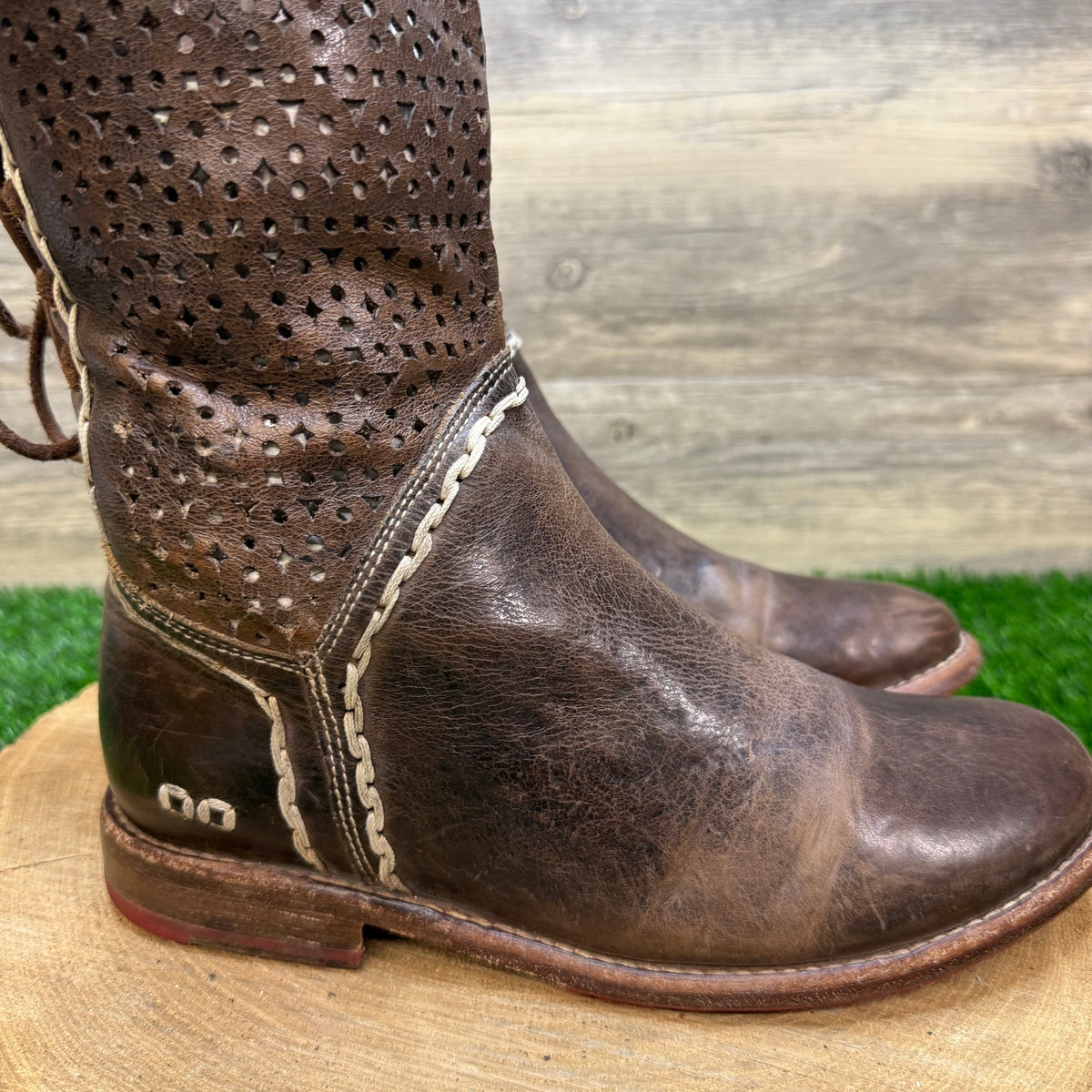 Bed Stu Women - Size 8.5 - Distressed Brown Cobbler Series Perforated Boots