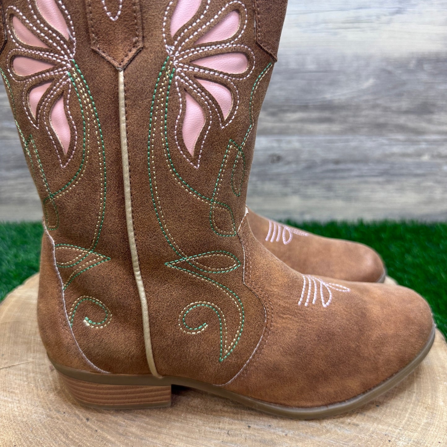 Magellan Youth - Size 5 - Brown/Pink Faux Suede Zipper Boots Style 177744