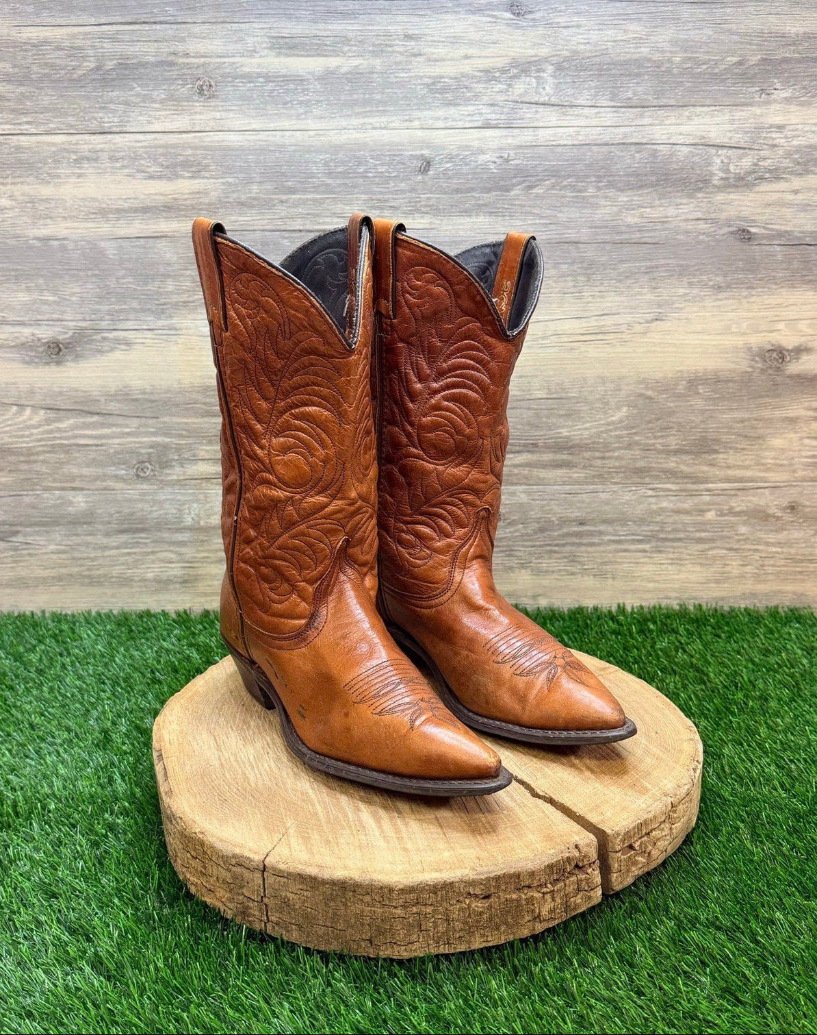 Acme Women - Size 7M - Vintage Brown Western Cowboy Boots 16664