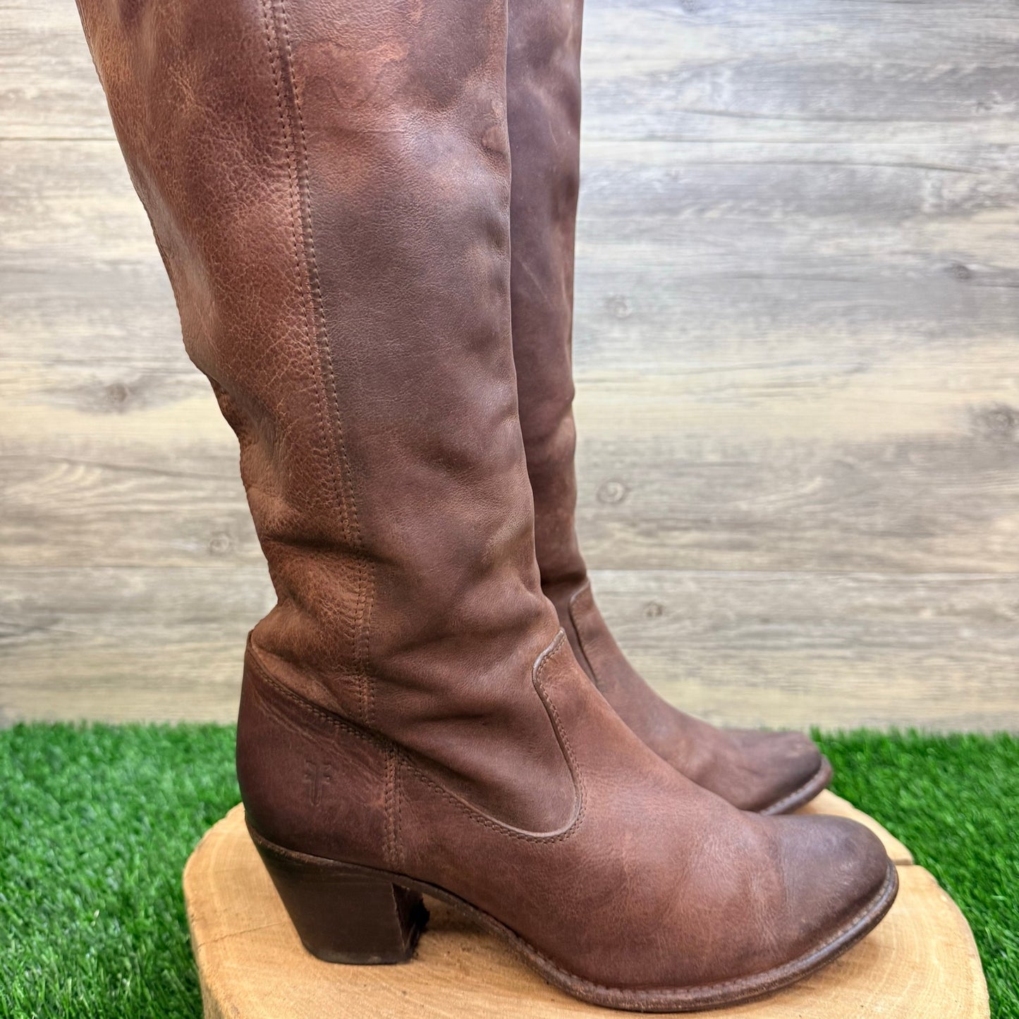 Frye Women - Size 8.5B - Brown Jackie Button Riding Boots 76575