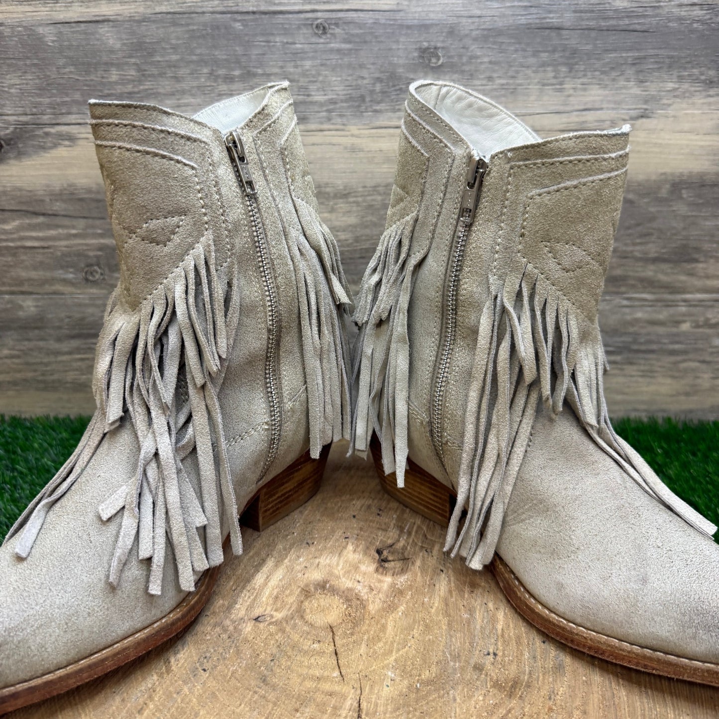 Free People Women - Size 11 - Light Gray Fringe Suede Ankle Boots Style 8391