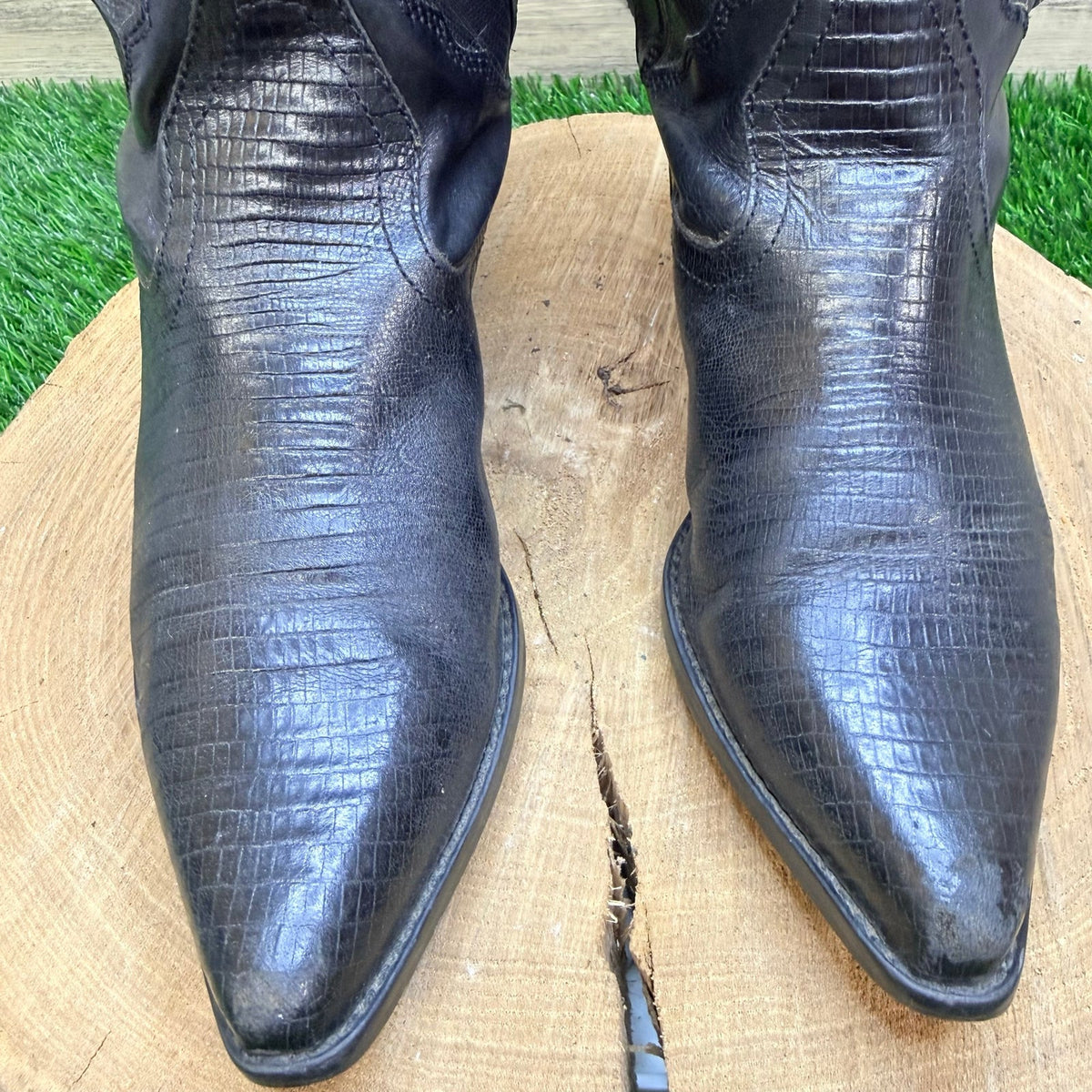 Nine West Women - Size 7.5M - Black Faux Lizard Western Cowboy Boots
