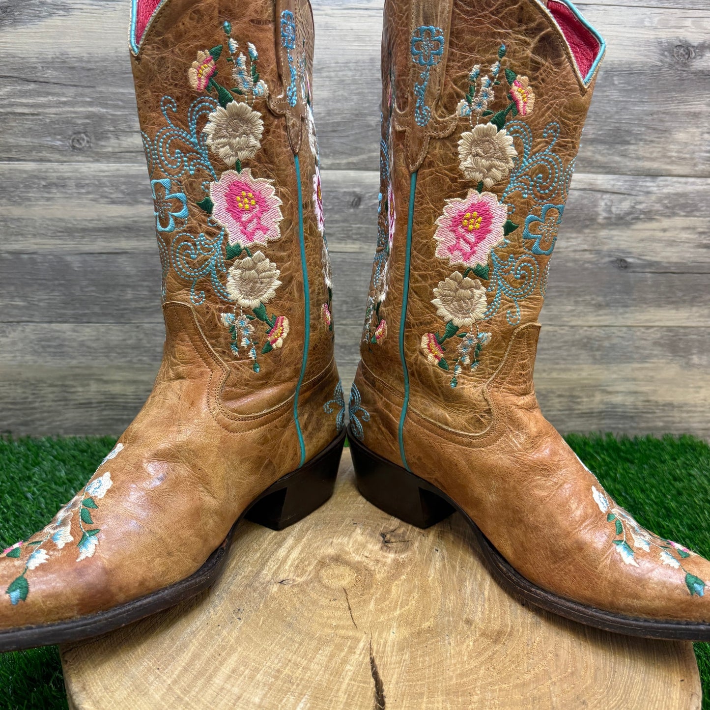 Macie Bean Women - Size 9M - Tan Rose Garden Snip Toe Cowboy Boots Style M8012