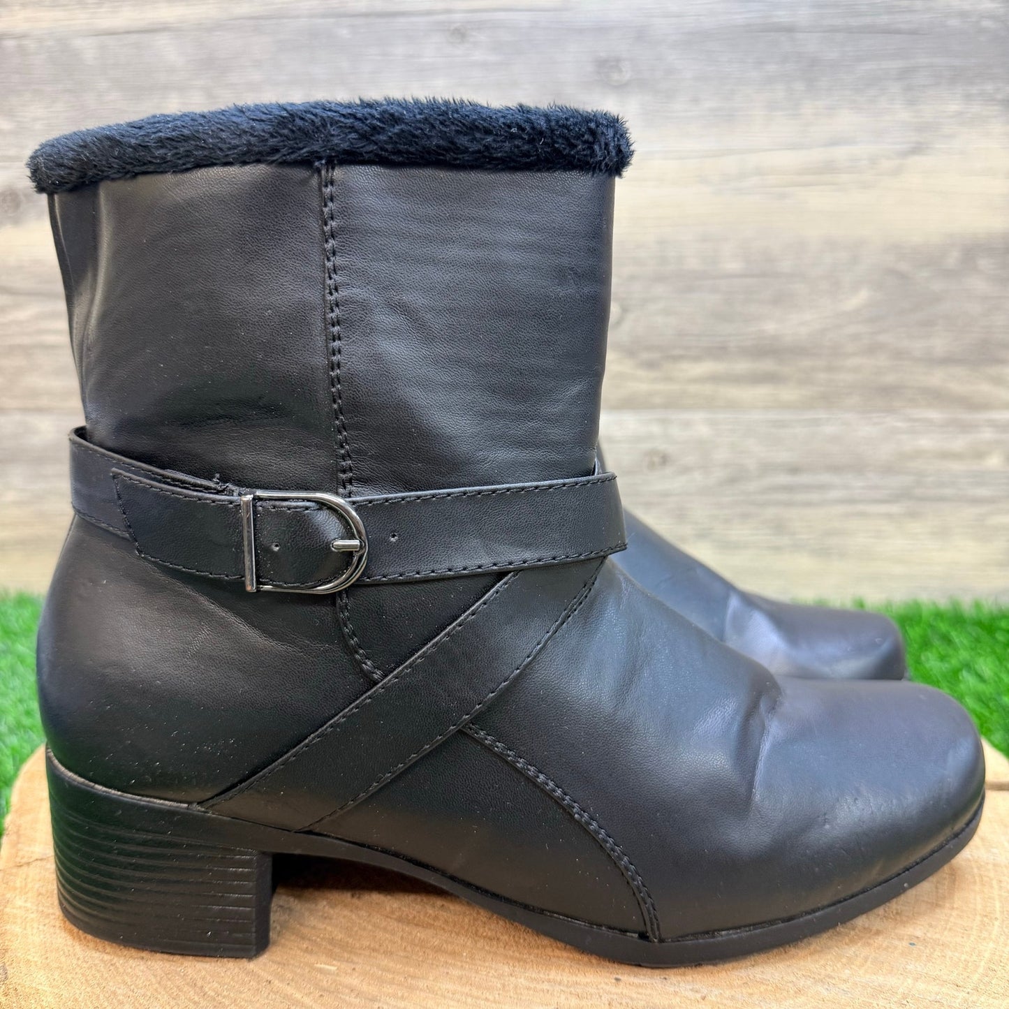 Khombu Women - Size 8.5M - Black Faux Leather Buckle Ankle Boots Madison
