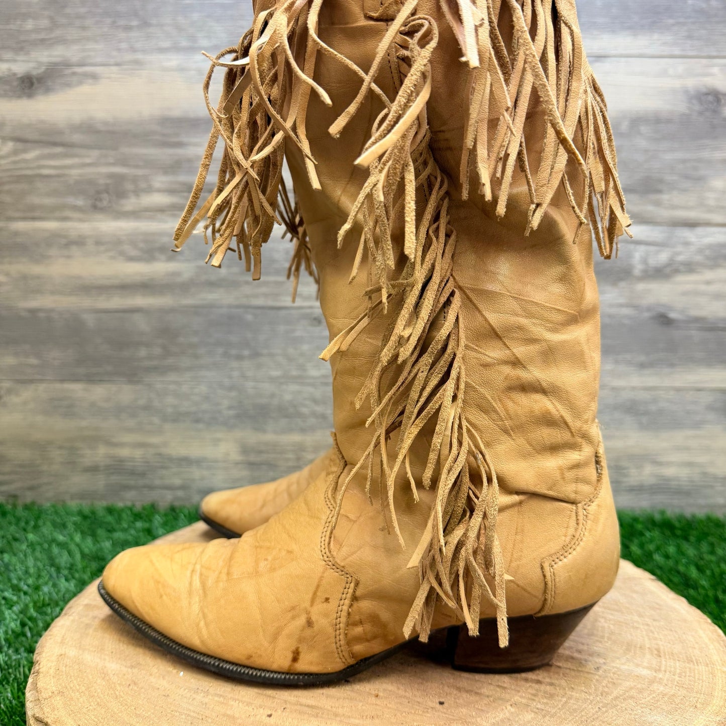 Dingo Women - Size 7M - Vintage Camel Fringe Soft Leather Cowboy Boots 8243