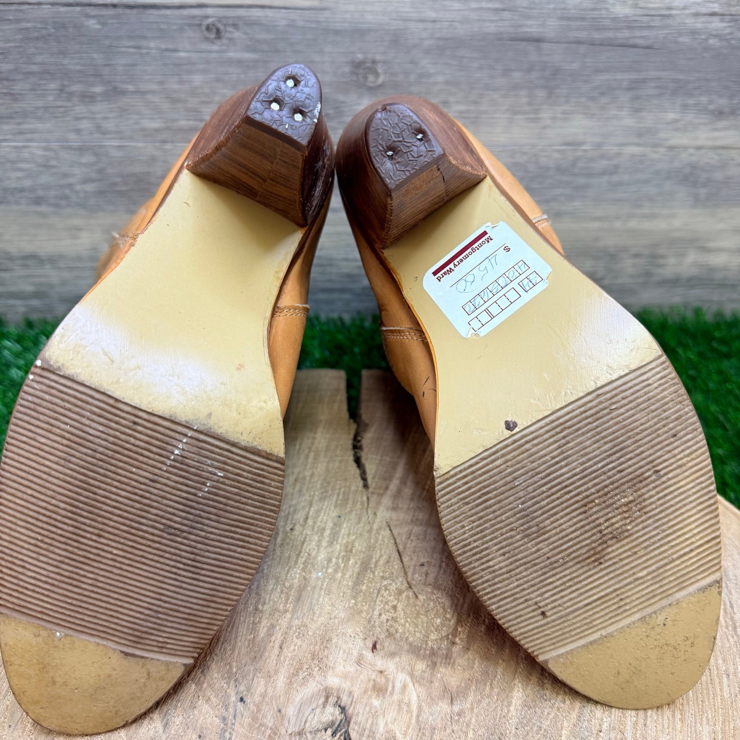 Montgomery Ward Women - Size 7 - Vintage Tan Heeled Boots 4002
