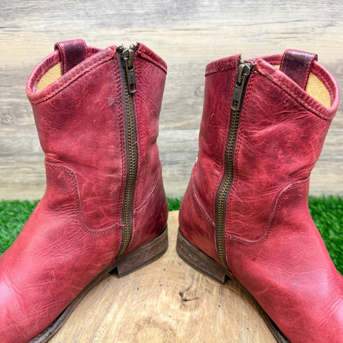 Frye Women - Size 7B - Burgundy Melissa Button Shorties Zipper Boots 3477908