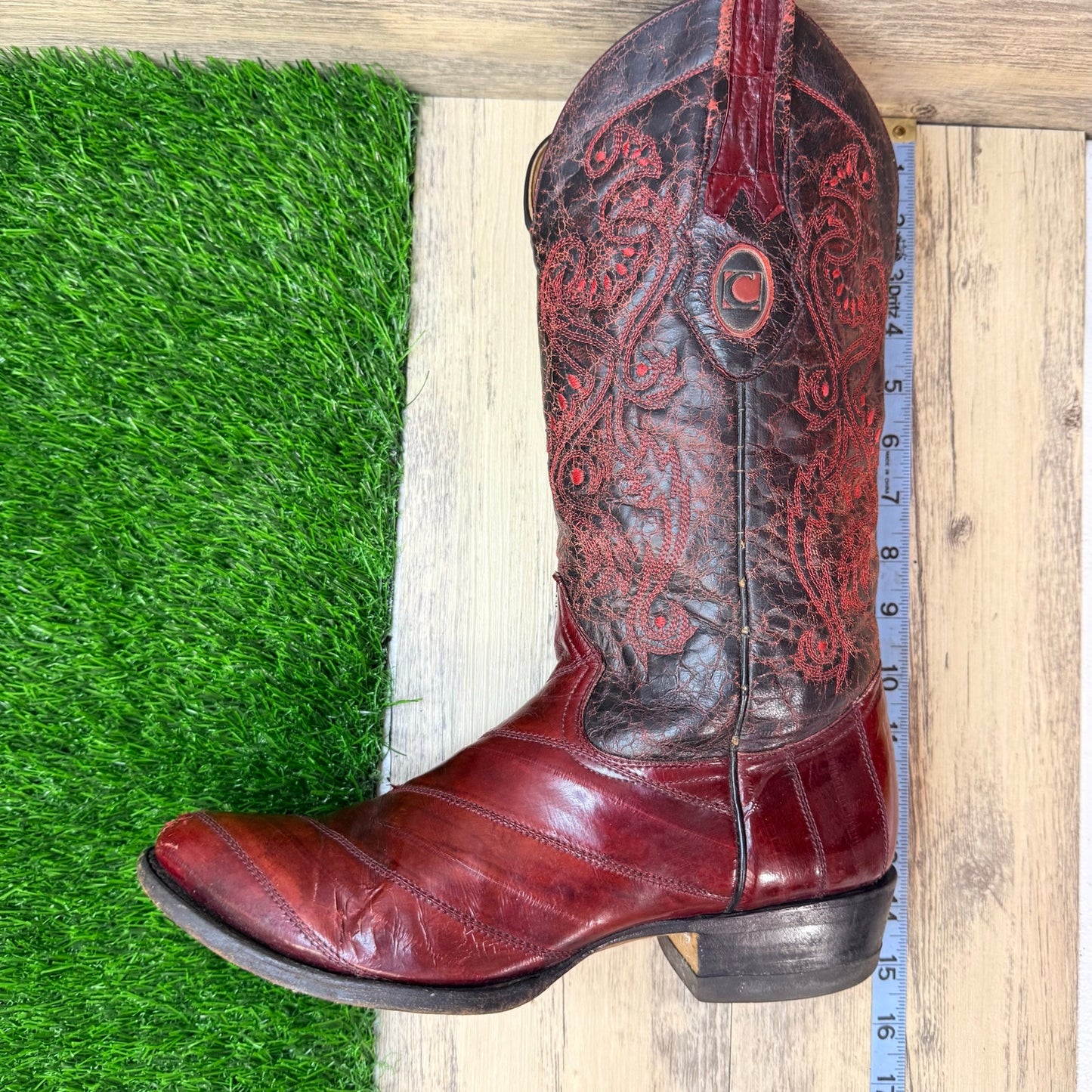 Cuadra Men - Size 9 - Red / Black Eel Cowboy Boots 55025 (damaged)