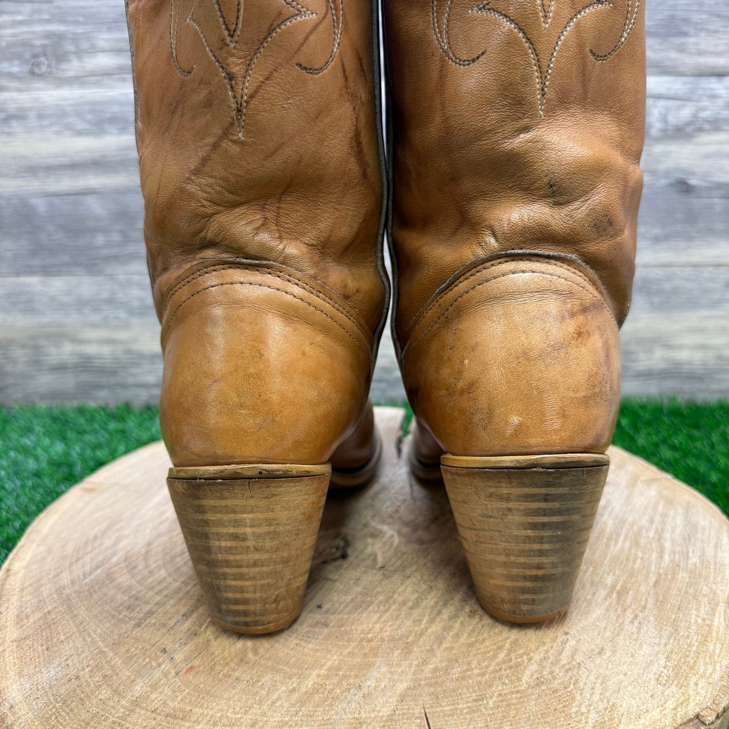 Dingo Women - Size 8 - Vintage Marbled Tan High Heeled Cowboy Boots Style 7316