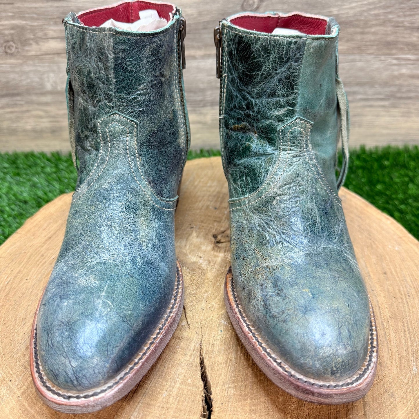Ferrini Women - Size 7B - Distressed Green Ankle Zipper Fringe Boots