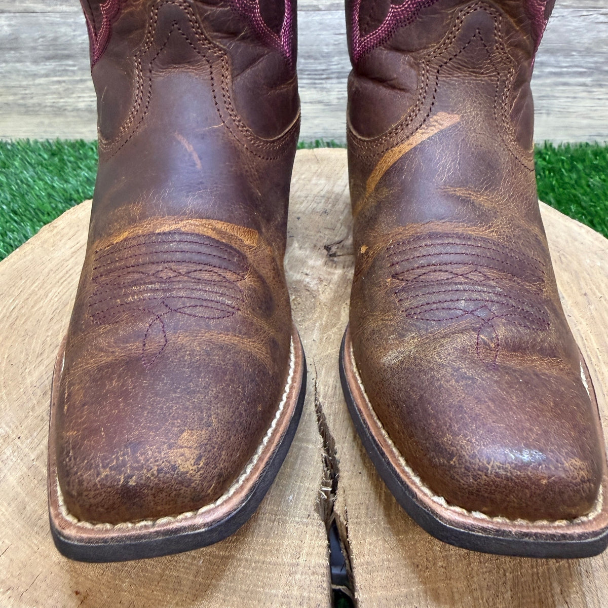 Ariat Women - Size 6B - Brown/Pink Round Up Cowboy Boots Style 10014172