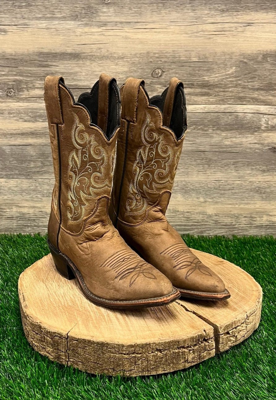 Justin Women - Size 6B - Tan Snip Toe Cowboy Boots Style L4933