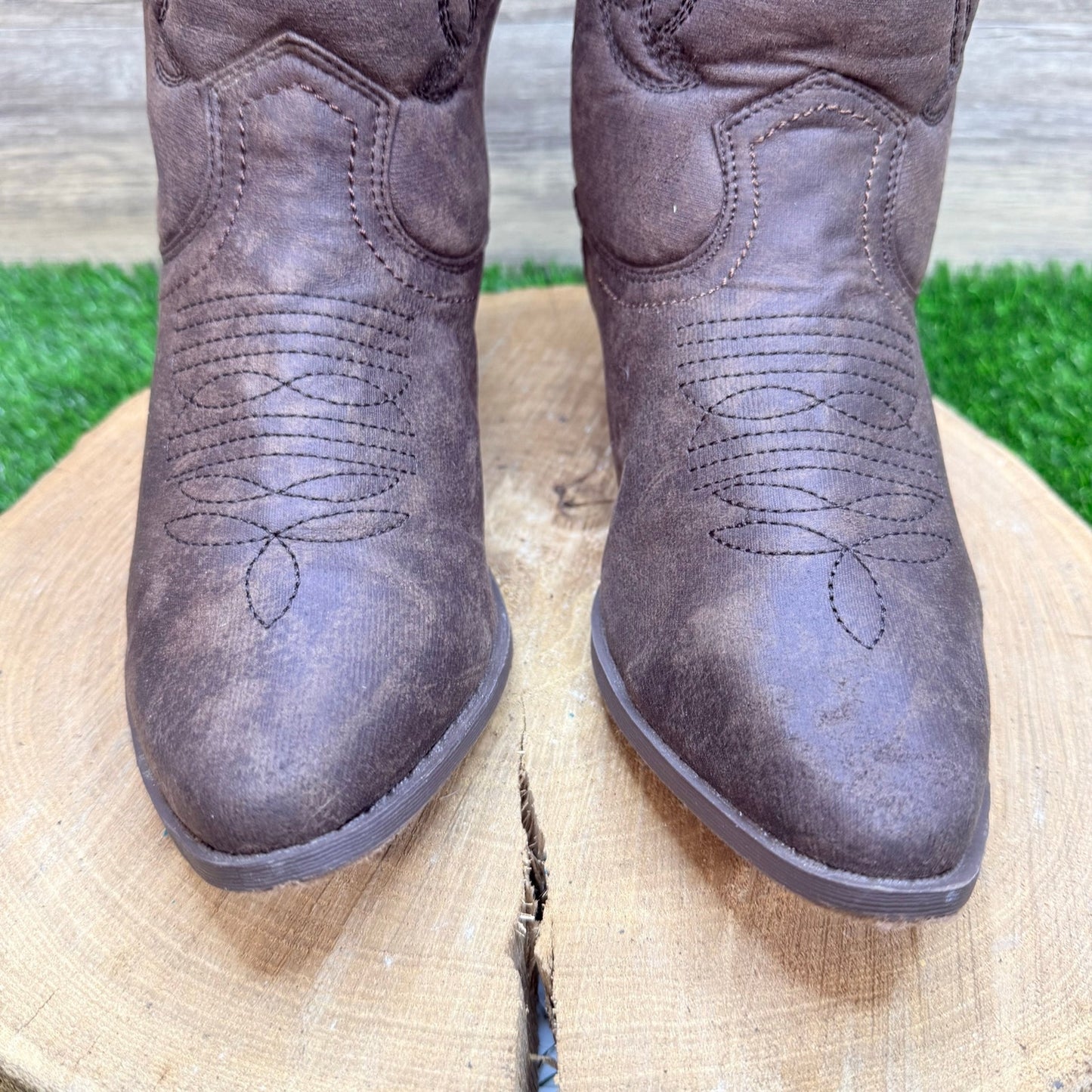 Unknown Women - Size 9 - Brown Faux Soft Leather Cowboy Boots 2222K