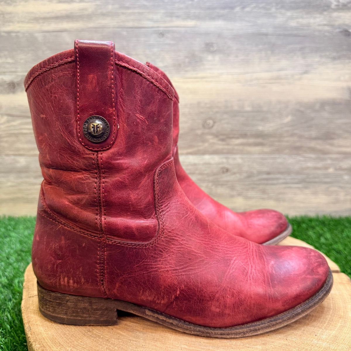 Frye Women - Size 7B - Burgundy Melissa Button Shorties Zipper Boots 3477908