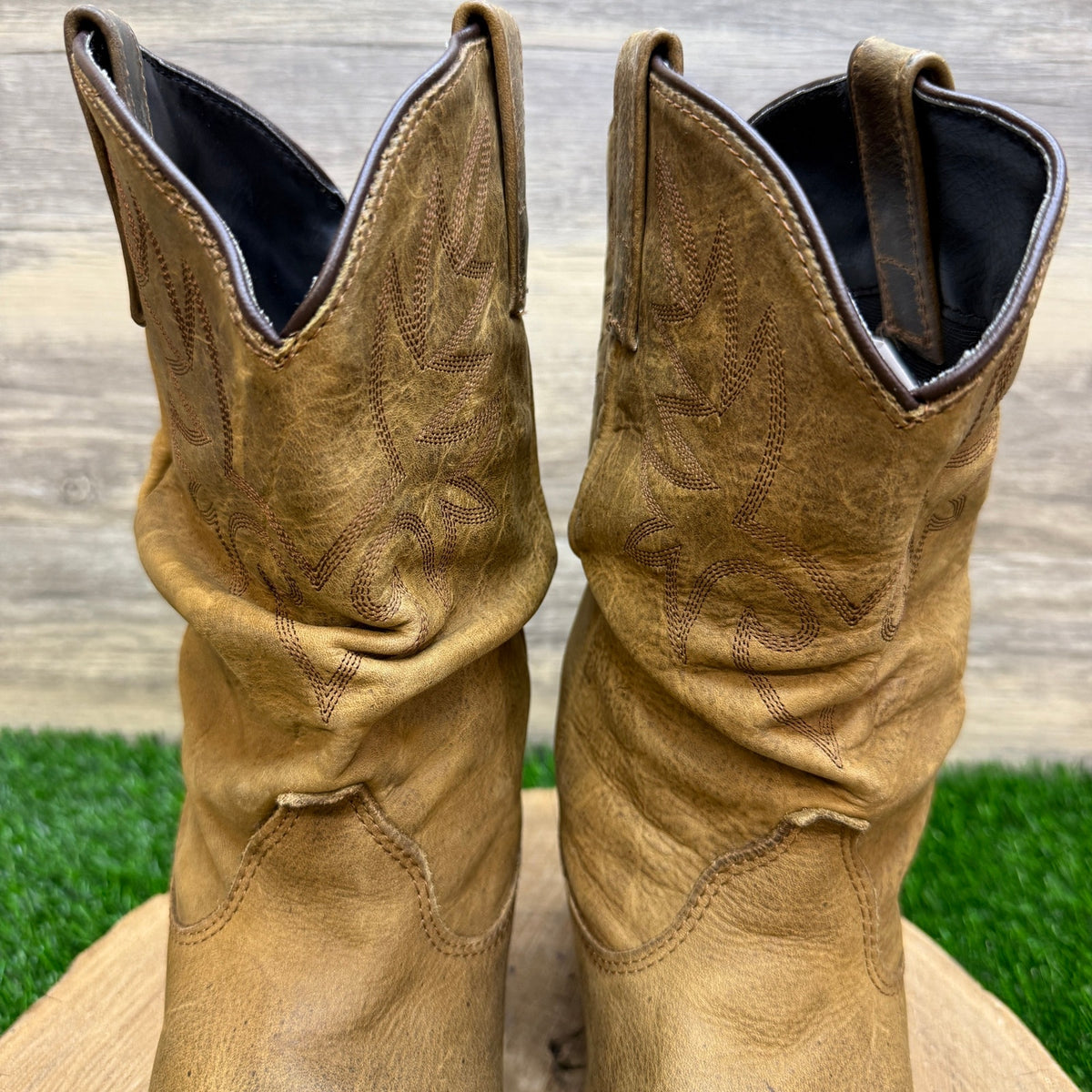 Dingo Women - Size 8.5M - Brown Slouch Toe Plate Cowboy Boots Style DI7542
