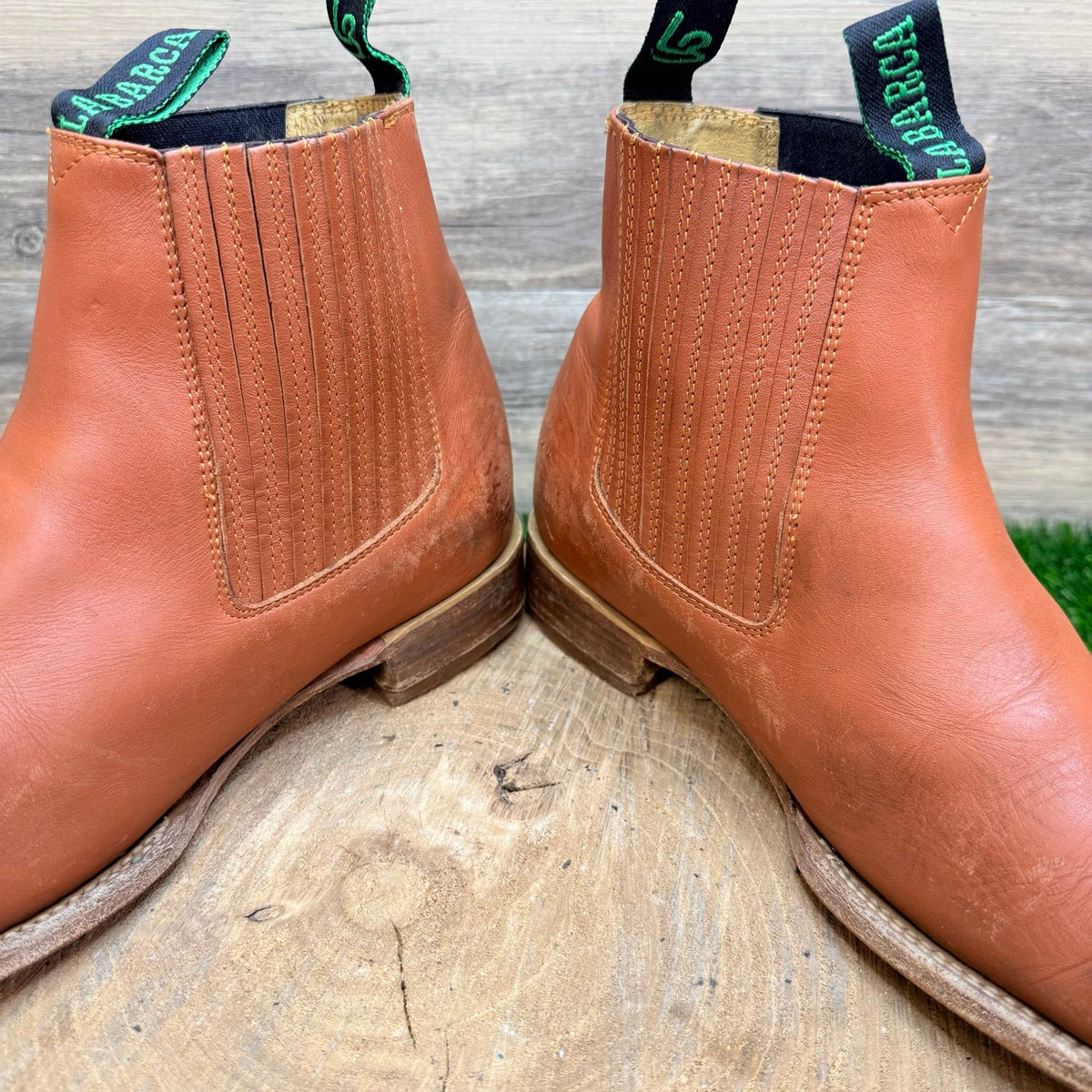 La Barca Men - Size 10 - Amber Square Ankle Boots