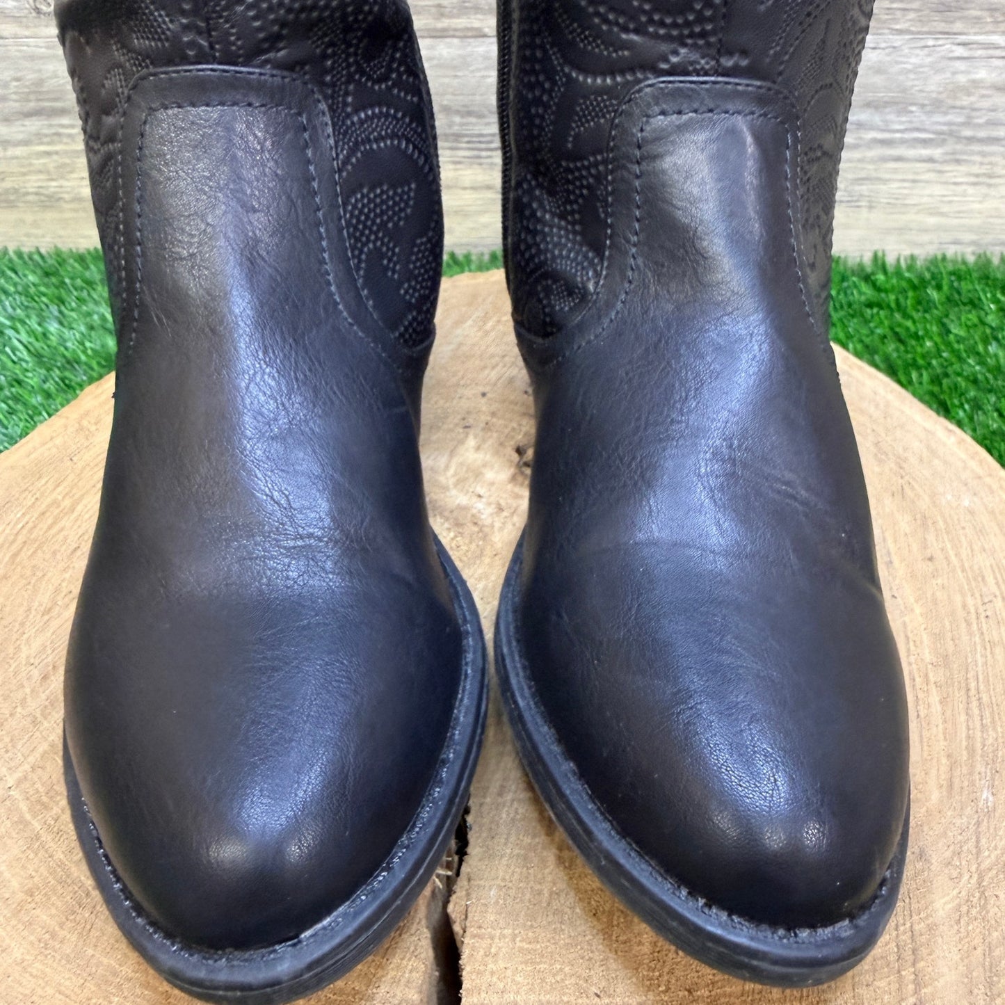 Easy Street Women - Size 9.5M - Black Tall Plus Calf Faux Leather Boots