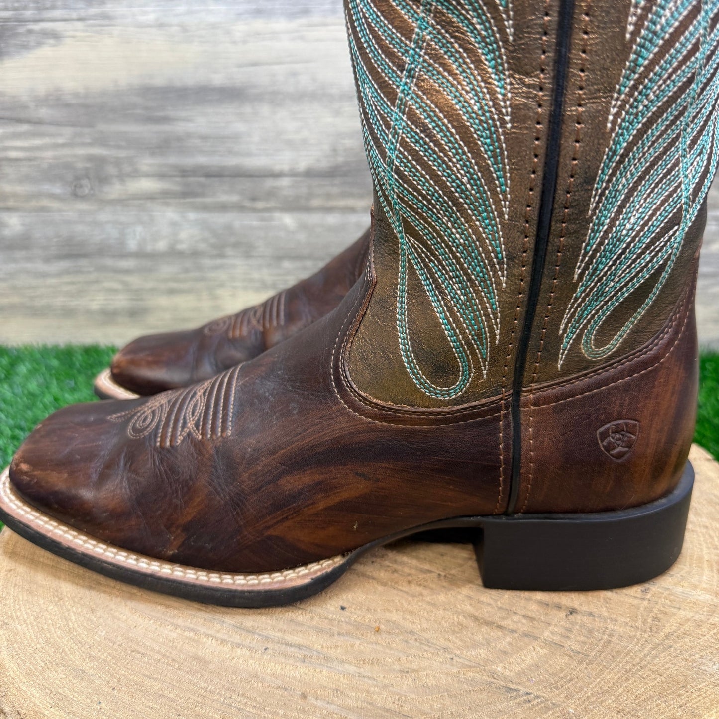 Ariat Women - Size 8.5B - Dark Brown Round Up Square Toe Cowboy Boots 10016317