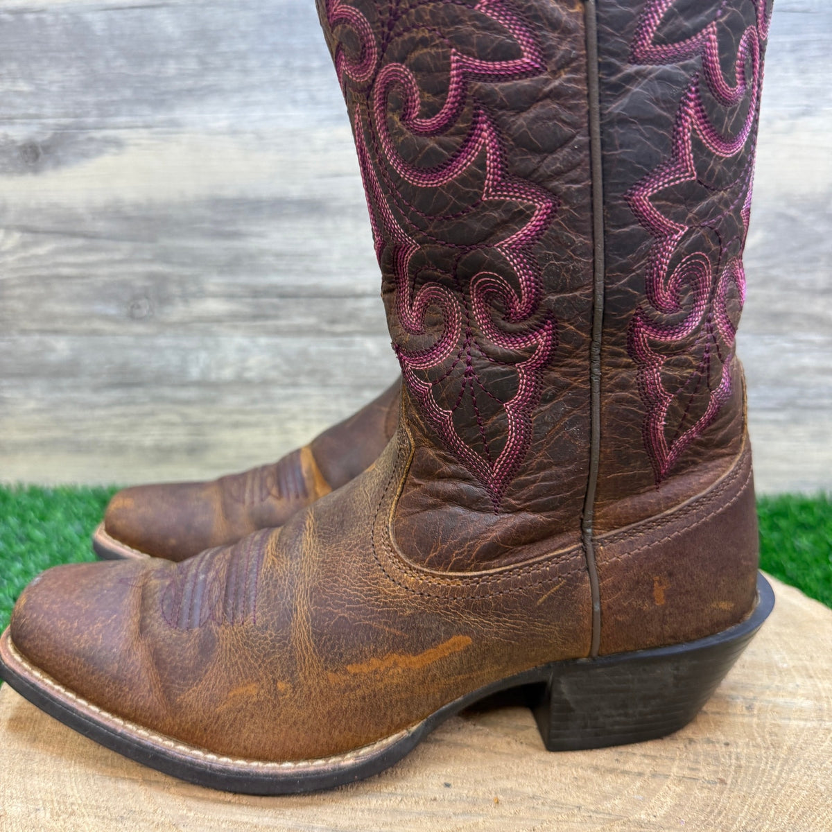 Ariat Women - Size 6B - Brown/Pink Round Up Cowboy Boots Style 10014172
