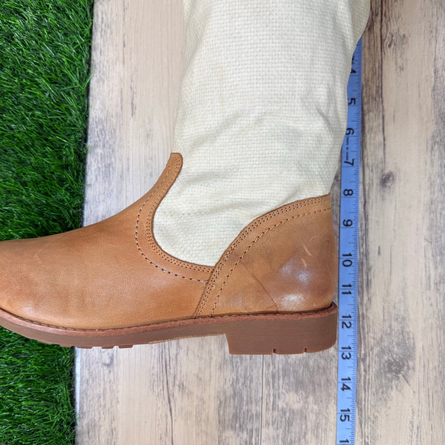 Olukai Women - Size 9.5 - Tan / Cream Haleakala Canvas Boots 01798