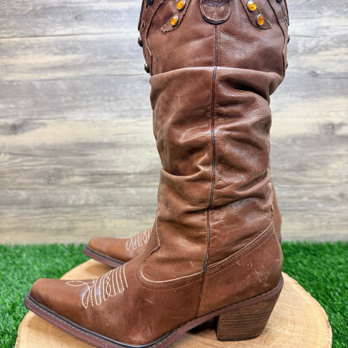 Steve Madden Women - Size 7.5M - Brown Studded Soft Leather Cowboy Boots Shyann
