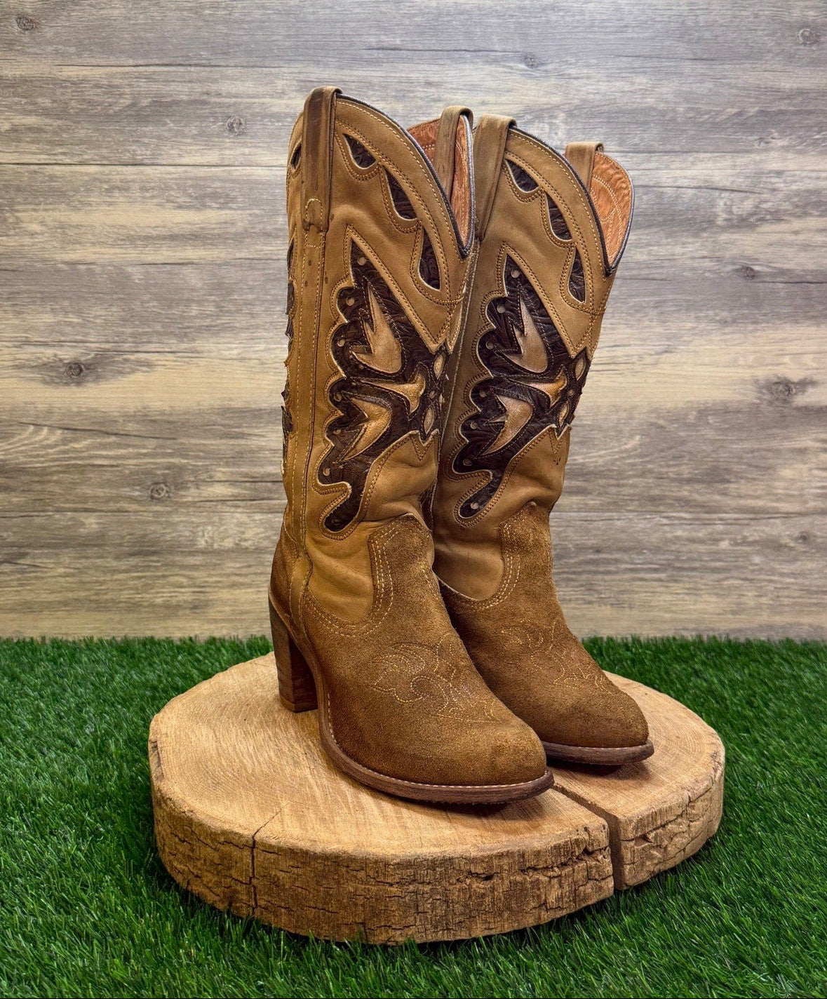 Miss Capezio Women - Size 7.5M - Vintage Tan Suede Butterfly Cowboy Boots L486